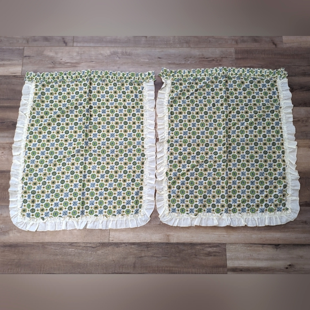 Vintage 60's, 70's Handmade? Retro Curtains, Two Panels